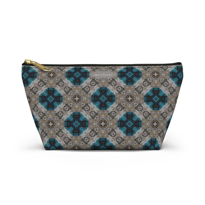 Ulloriaq Cosmetic Bag