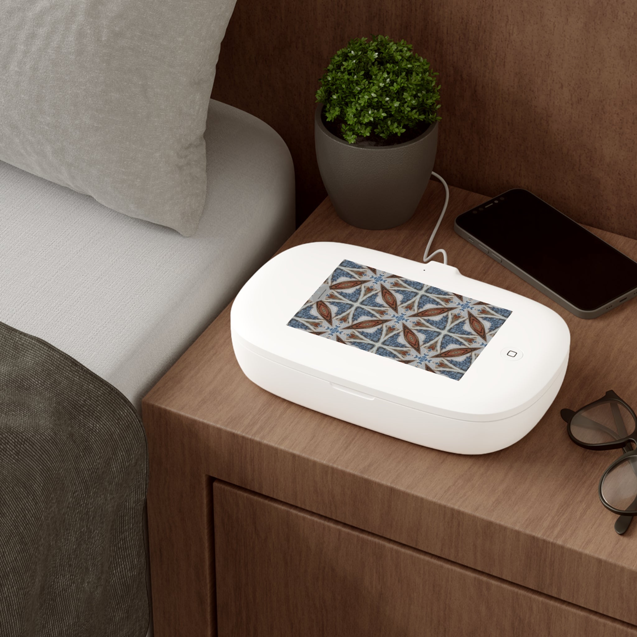 Nakoda UV Phone Sanitizer and Wireless Charging Pad